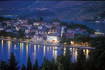Cavtat bei Nacht