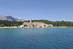 Blick vom Wasser auf das Kloster - Insel Badija