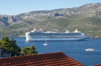 Korcula Kreuzfahrtschiff zur Altstadt
