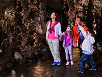 Bekleidung, Postojna Höhle