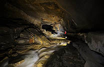 Wasserlauf durch Krizna Höhle