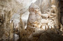 Weiße Halle, Postojna