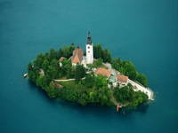 Luftaufnahme Insel von Bled & Kirche
