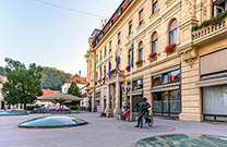 Altstadt, Denkmal Pelikan