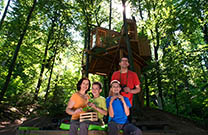 Familie, Baumhaus, Stadtwald