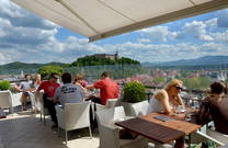 Ljubljana - Aussicht Cafe Neboticnik Hochhaus